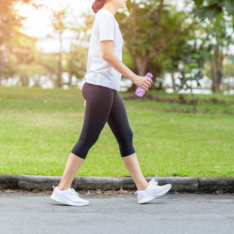 Caminar es la actividad física más simples y práctica